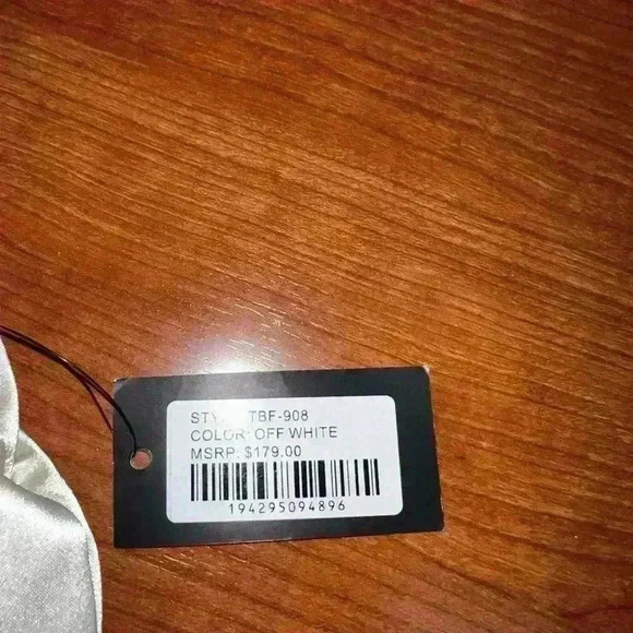 Bagley Mishka Statin Evening/Bridal Clutch NWT~GIFTABLE - Picture 3 of 10